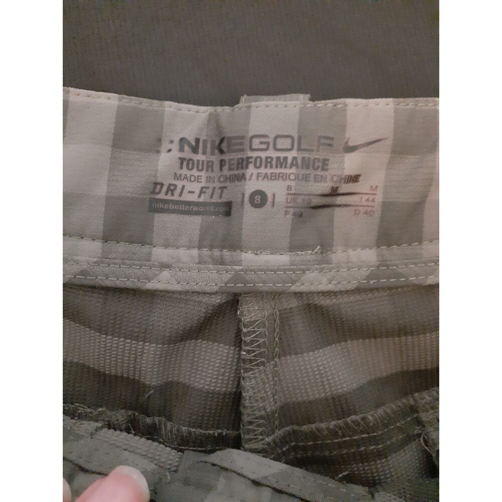 NIKE Golf Ladies Lot of 2 Bermuda Performance Golf Shorts size 8 GUC - Picture 3 of 7